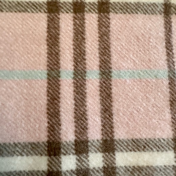 Burberry Cashmere Scarf - Picture 3 of 4